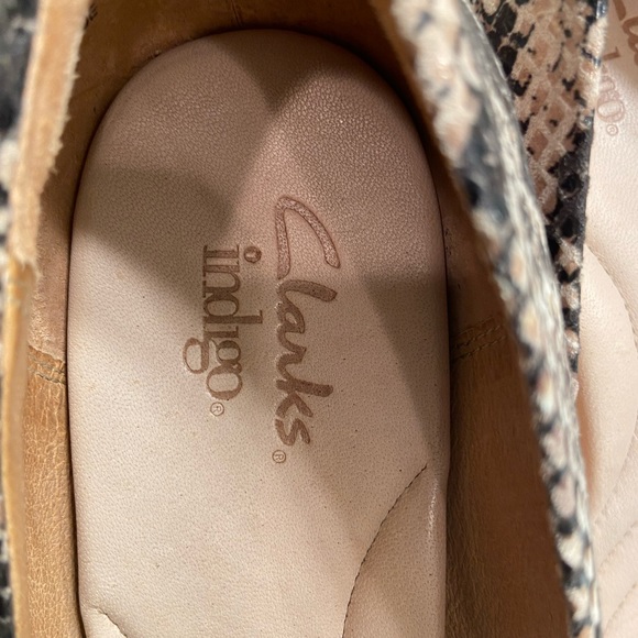 Clarks, indigo pumps, size 9, new with tags, never worn - Picture 4 of 11